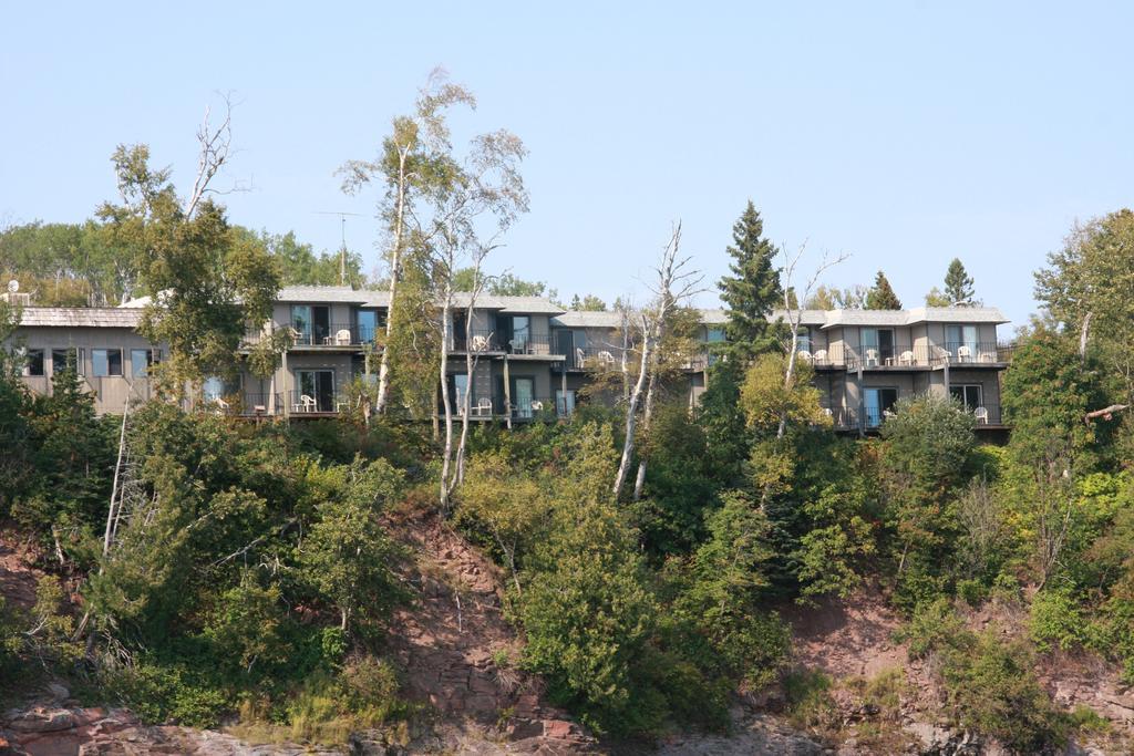 Cliff Dweller On Lake Superior Tofte Bagian luar foto