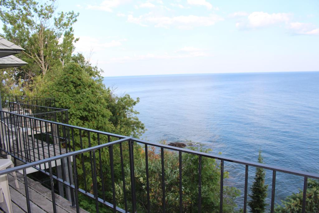 Cliff Dweller On Lake Superior Tofte Ruang foto