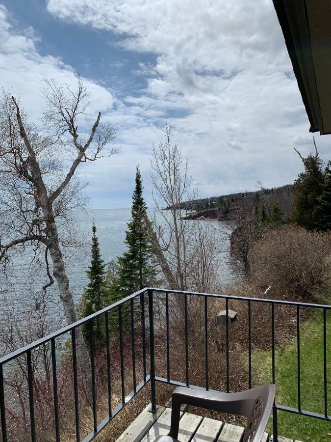 Cliff Dweller On Lake Superior Tofte Bagian luar foto
